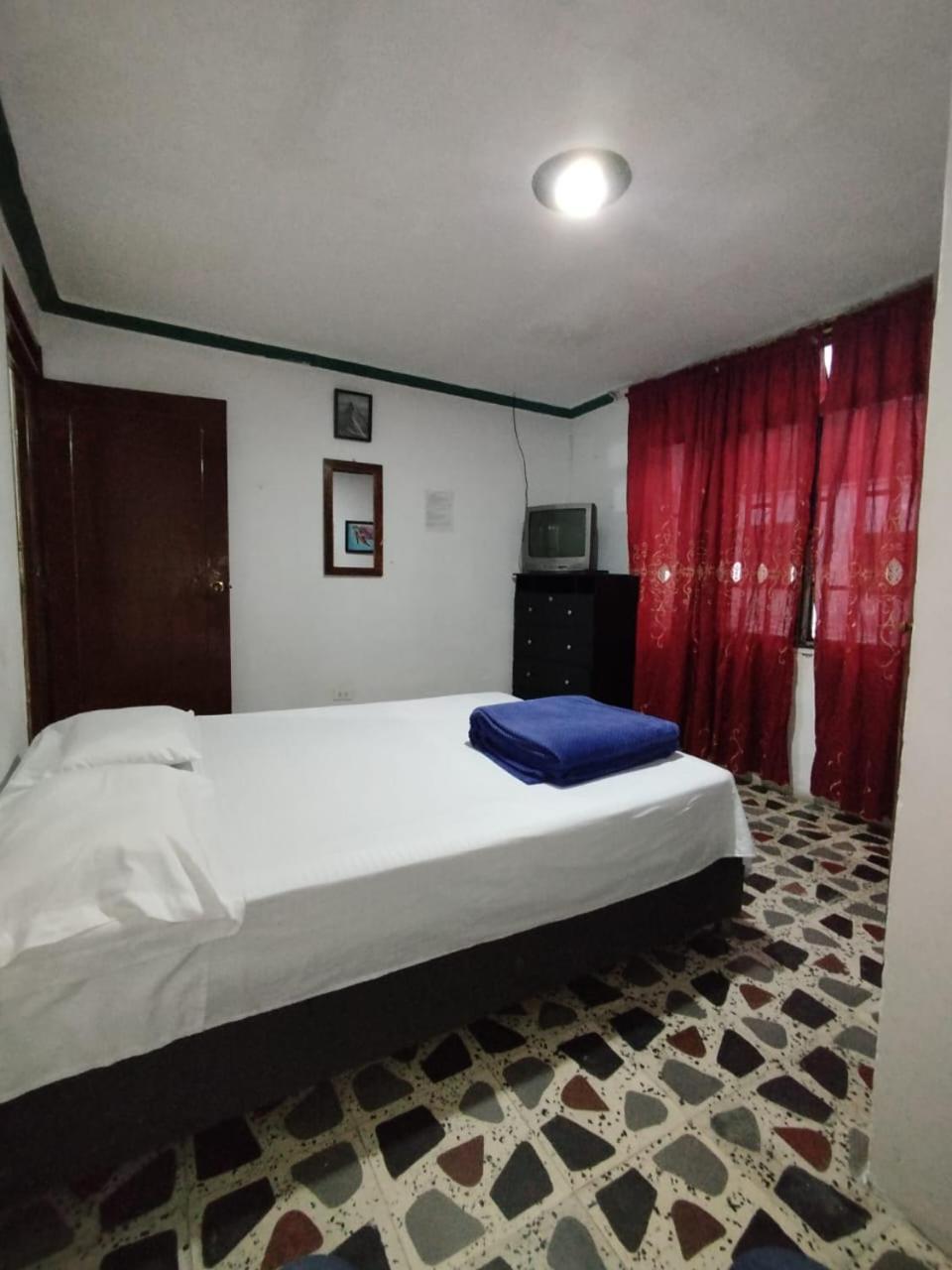 Hostal La 18 ペレイラ エクステリア 写真